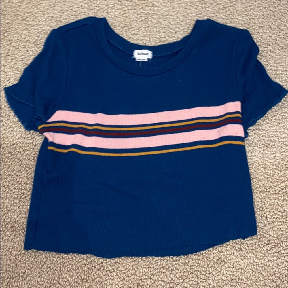 Blue crop top shirt